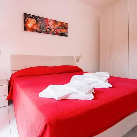 With Swimming Pool In Luni Mare 3* Fiumaretta di Ameglia