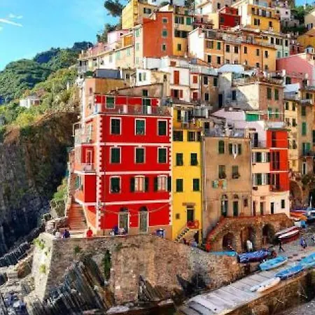 Ξενοδοχείο με διαμερίσματα With Swimming Pool In Luni Mare