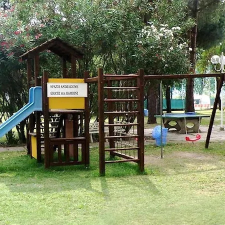With Swimming Pool In Luni Mare アパートホテル Fiumaretta di Ameglia