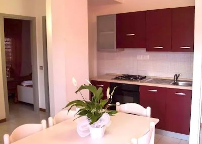 Apartahotel With Swimming Pool In Luni Mare 3*