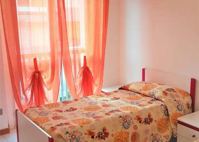 Aparthotel With Swimming Pool In Luni Mare 3*