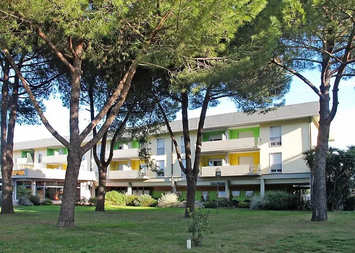 With Swimming Pool In Luni Mare 3* Fiumaretta di Ameglia